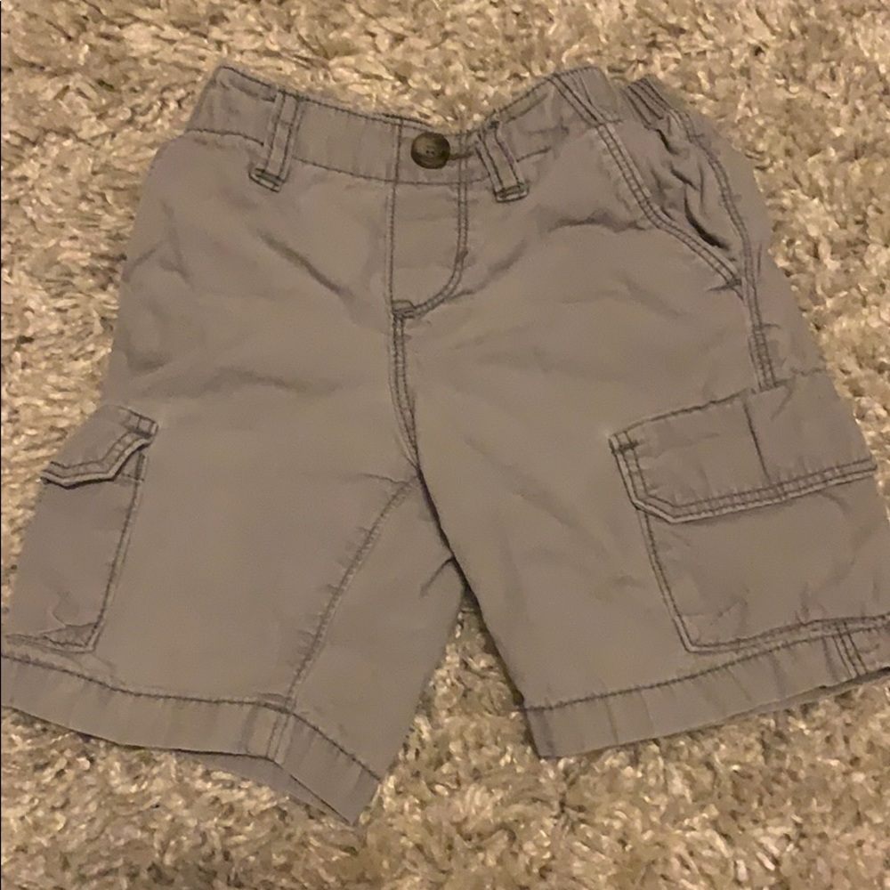 Boys Old Navy cargo shorts